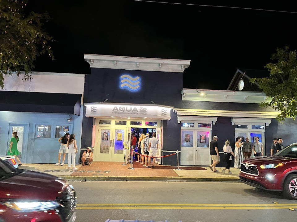 Aqua Bar and Nightclub